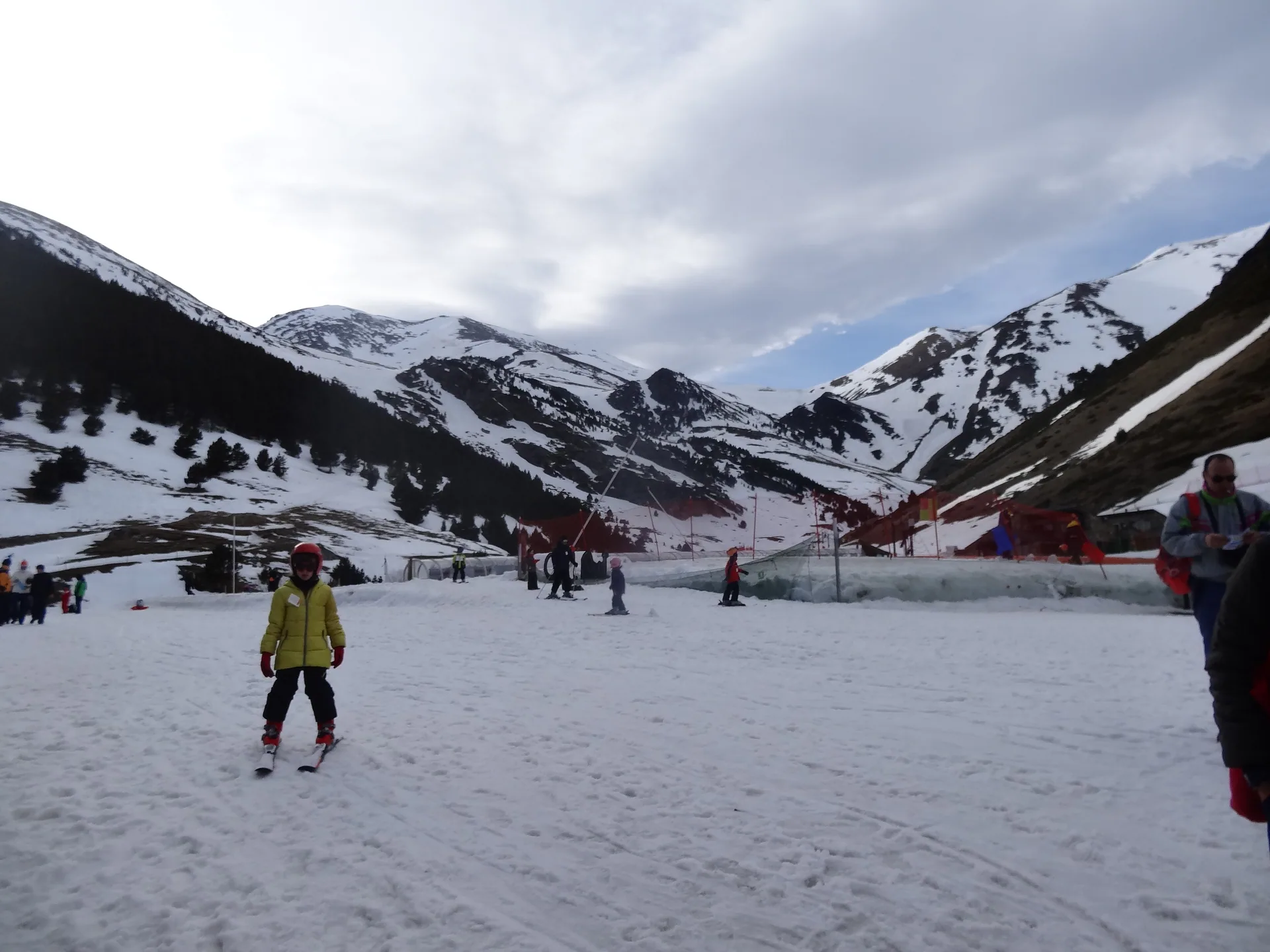 Winter activities at the Vall de Núria leisure park