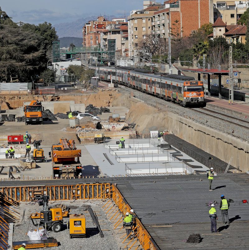 Els Mossos investiguen una onada de robatoris de coure a Montcada i Reixac durant les obres de la línia R3
